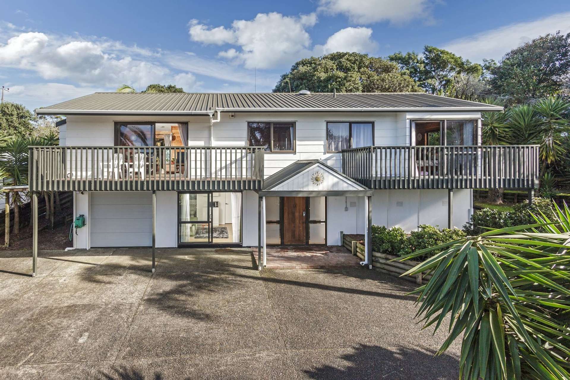 61 John Dee Crescent Red Beach_0