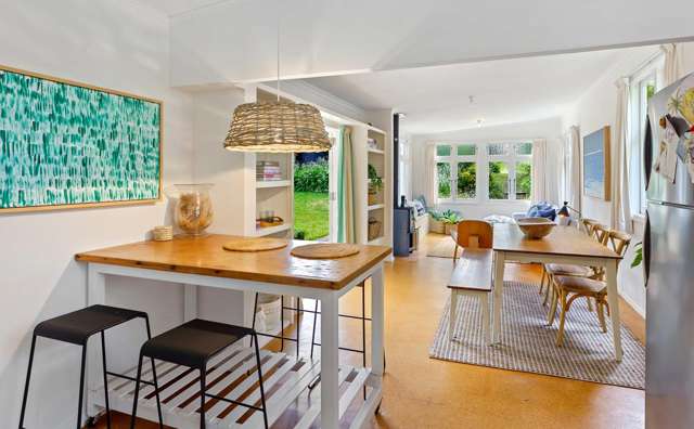 42 Field Way Waikanae Beach_4