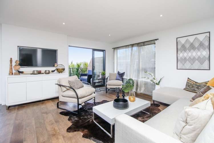 1/27 Waitemata Road Hauraki_8