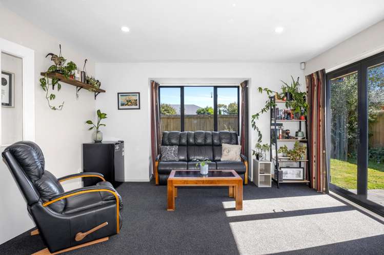 6 Sheraton Place Redwood_2