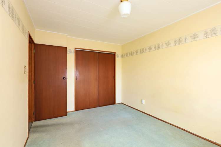 810 Queen Street West Saint Leonards_8