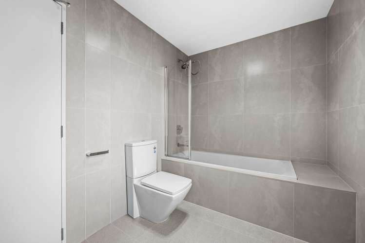 2 Koropiko Lane Flat Bush_13