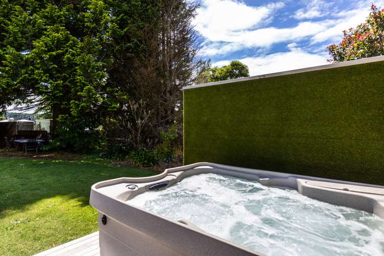 13 Lake Road Mangakino_9