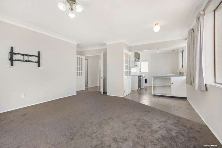 122 Astley Avenue New Lynn_4