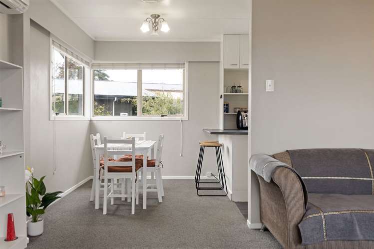 16 Fiona Place Dinsdale_3