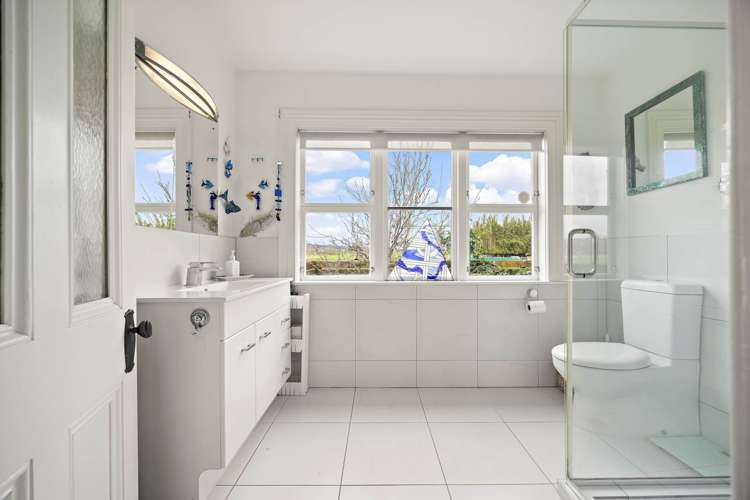 2179 State Highway 16 Helensville_13