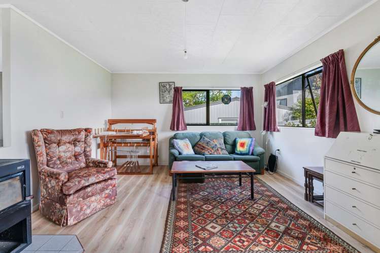13 Te Moau Avenue Parakai_6
