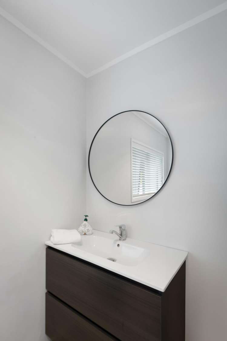 8 Sandleigh Drive Athenree_14