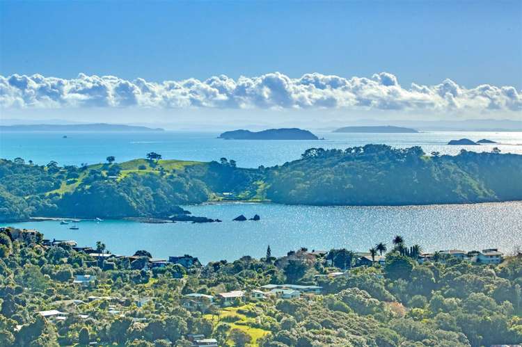 102 Trig Hill Road Onetangi_5