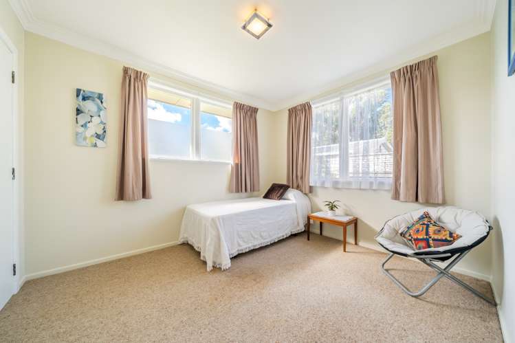 2/32 Bay Street Petone_9