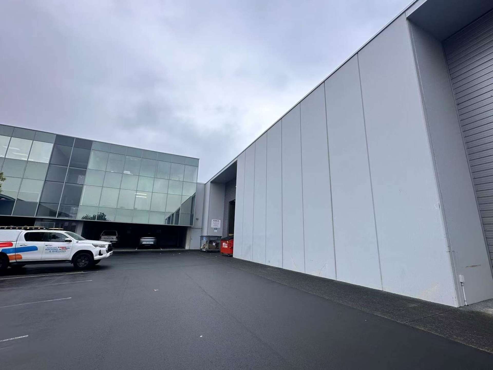 Unit 4/11 Orbit Drive Rosedale_0