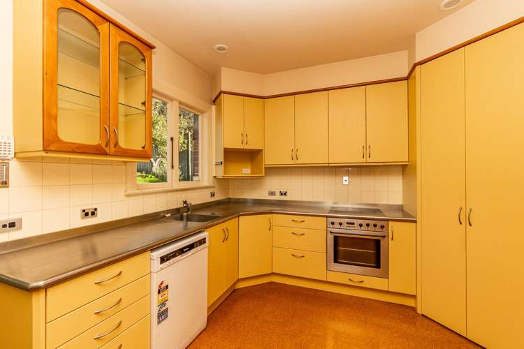 10 June Street Highfield_13