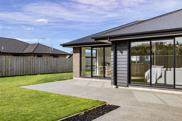 55 Quinn Crescent Woodend_12