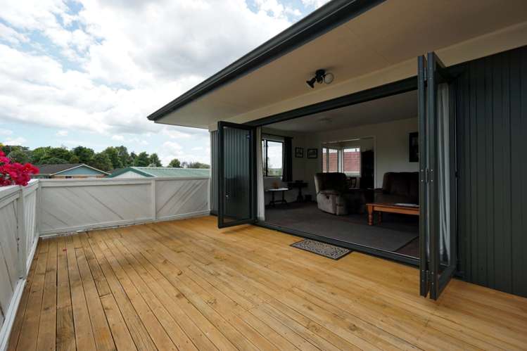 77 Bremworth Avenue Dinsdale_5