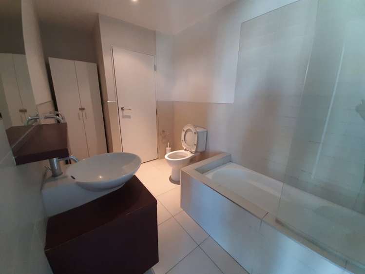 1315/2 Beach Road Auckland Central_8