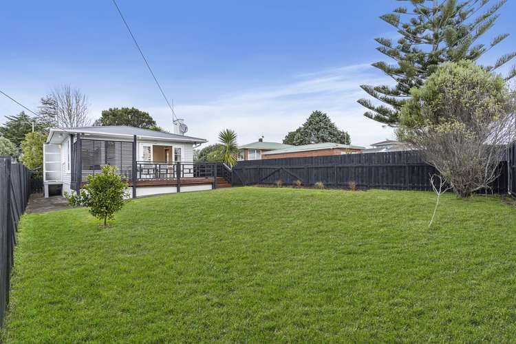 5 Fairclough Road Beach Haven_14