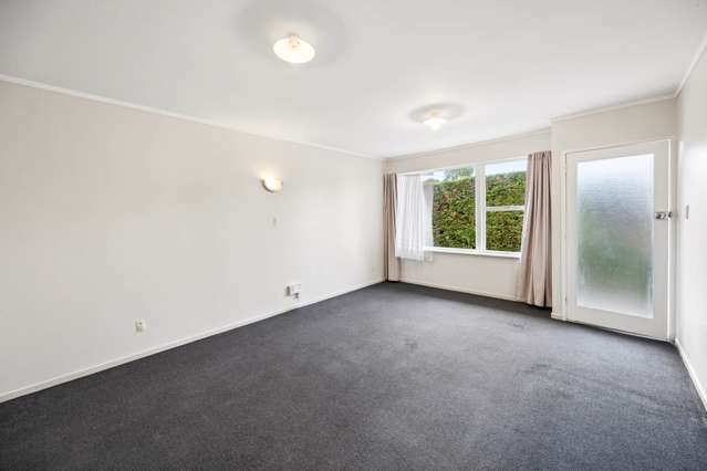 2/1058 Great North Road Pt Chevalier_3
