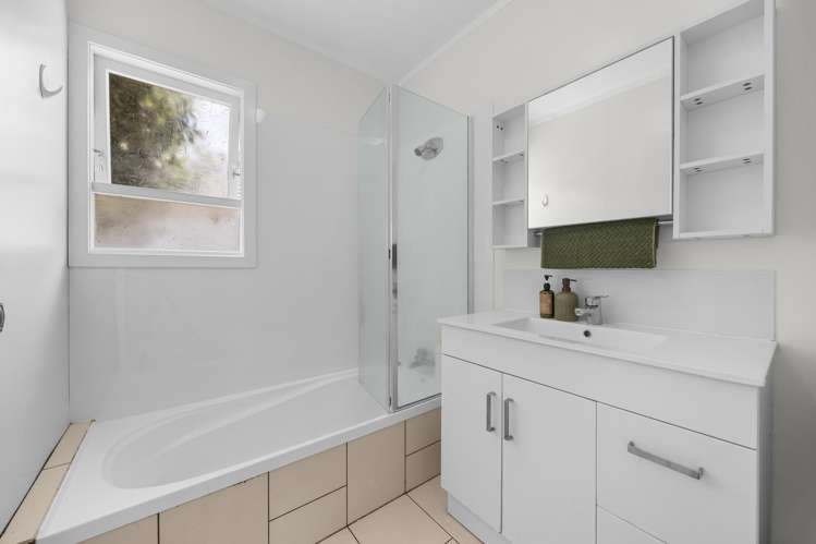 90 Buckland Road Mangere East_10