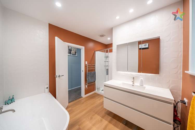 27 Wyndrum Avenue Waterloo_20