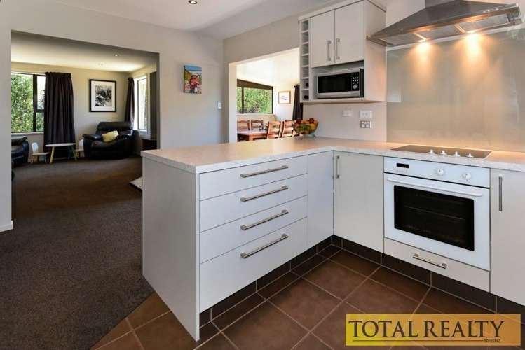 16 Davidson Crescent Hornby_13