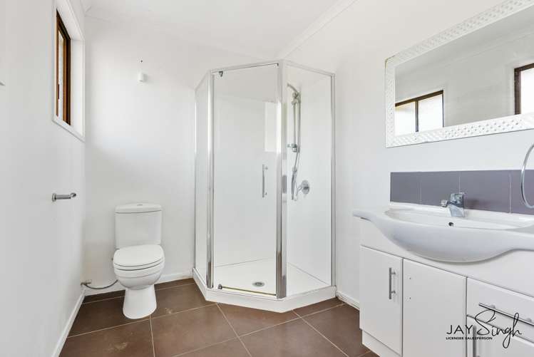 22 Banks Road Kawakawa Bay_12