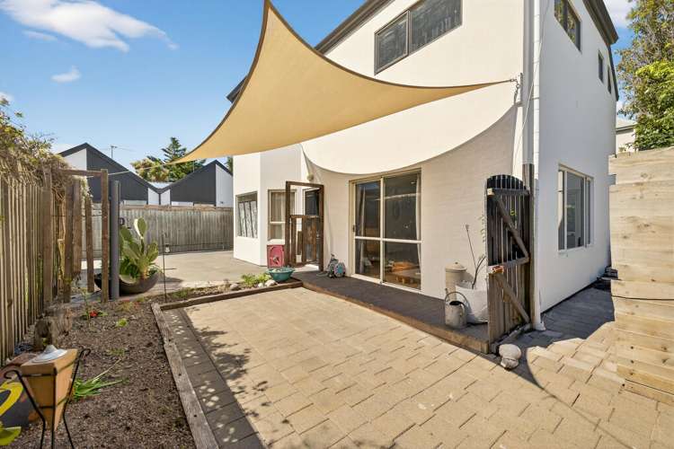 2/44 Shakespeare Road_2
