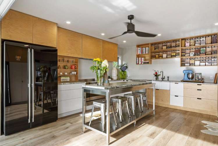 205 Takahoa Drive_4