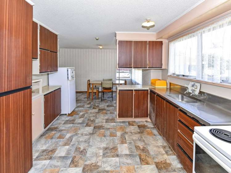 398 Roscommon Road Clendon Park_7