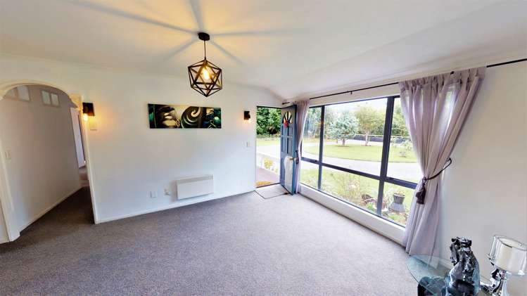 1101 Queen Street East Levin_8