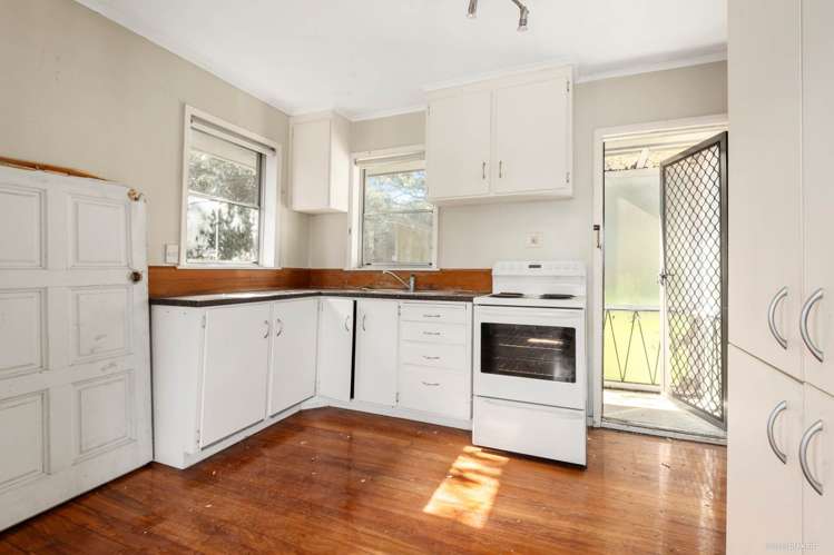 1 & 2 /42 Church Crescent Panmure_12