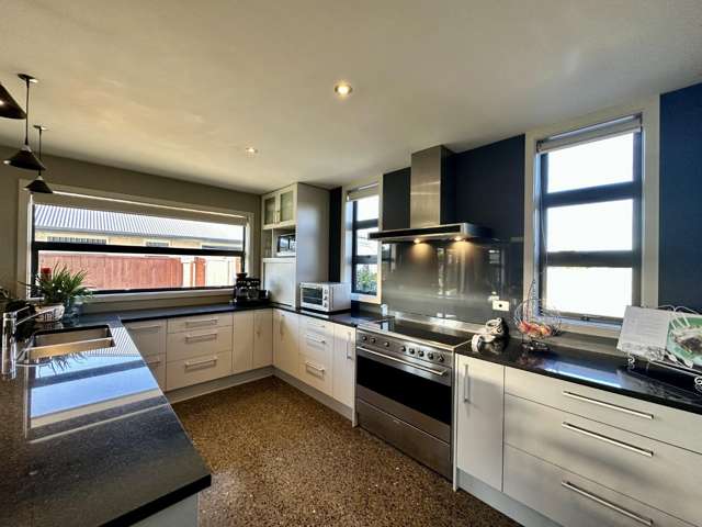 12 Elmwood Grove Tinwald_1