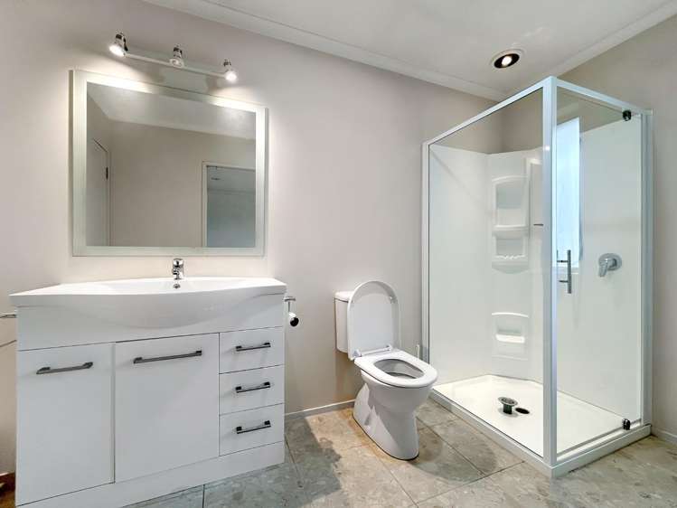 B/86 Fox Street 10541_7