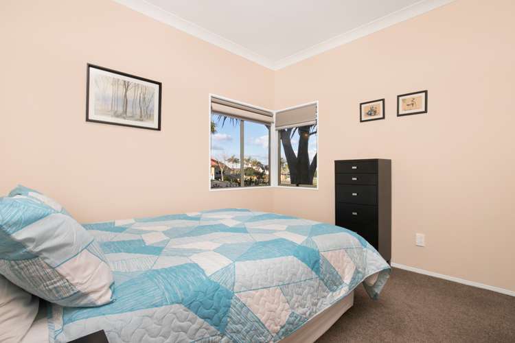 19 Stewart Gibson Place Manurewa_10