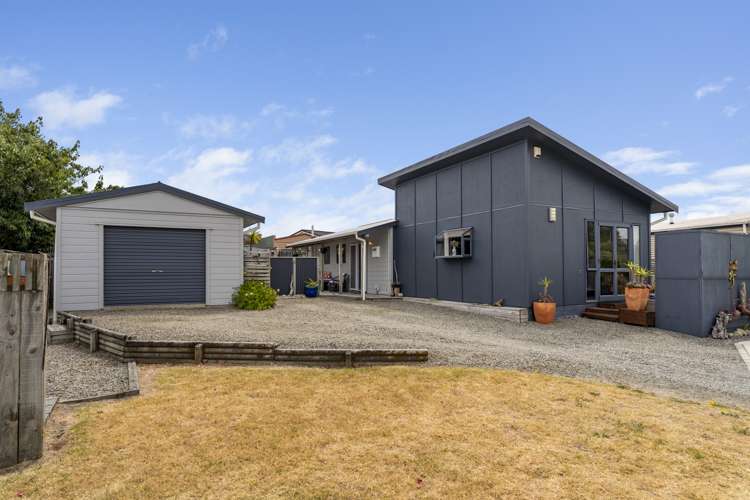33 Rutherford Drive Waikanae Beach_0