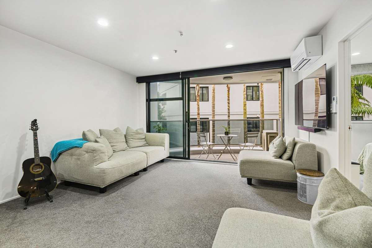 1E/175 Hurstmere Road_1
