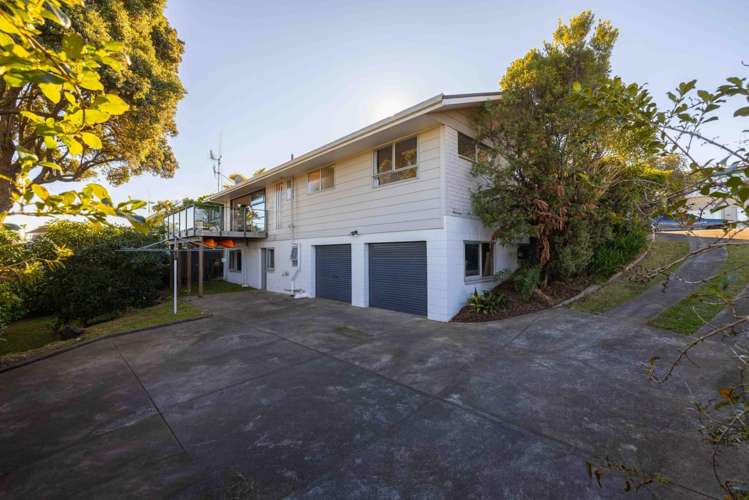 16 Sunny Bay Road Matua_22