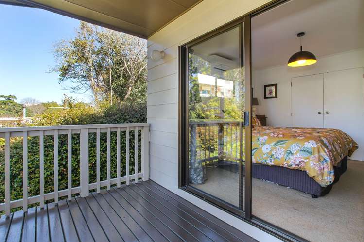 1/964 Beach Road Torbay_12