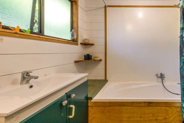 32 Ocean Road Surfdale_19