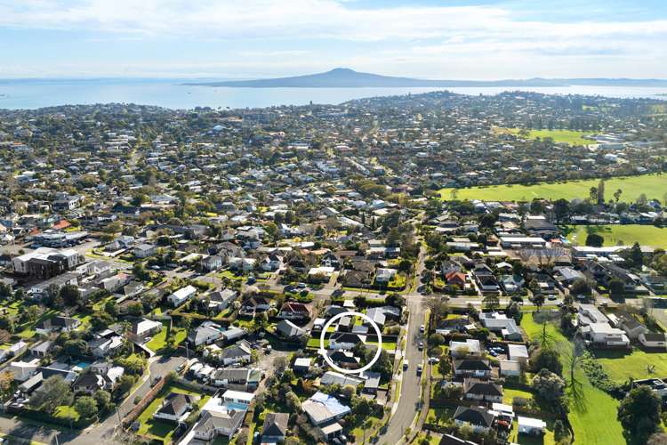 3 Weybridge Crescent Glen Innes_21