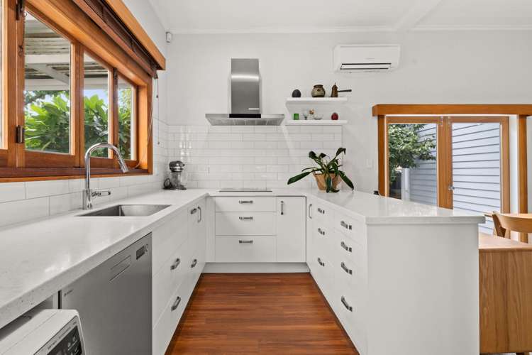 89 Georges Drive Napier South_2