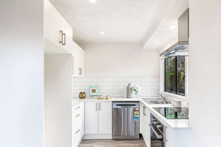 2/24 Sarajevo Place Massey_2