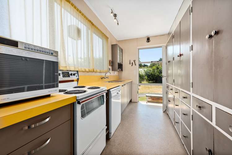 1067 Fergusson Drive Clouston Park_5