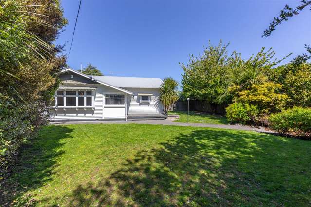 678 Avonside Drive Avonside_3