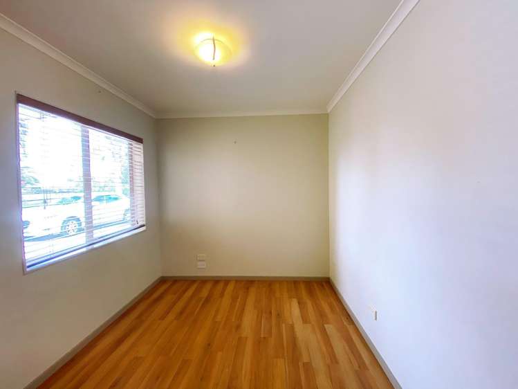 4 Shiraz Place 2612_13