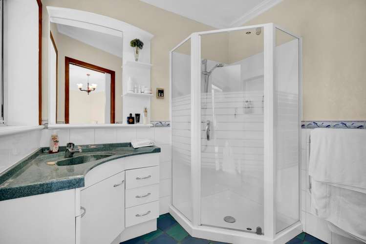 911 Plymouth Road Koru_20