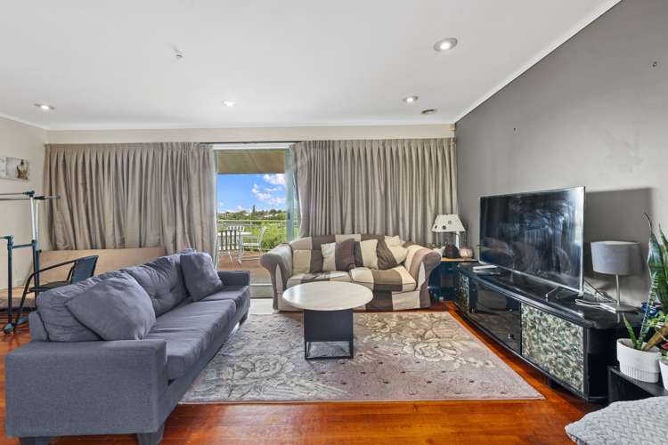 8 Copperfield Terrace Mellons Bay_4