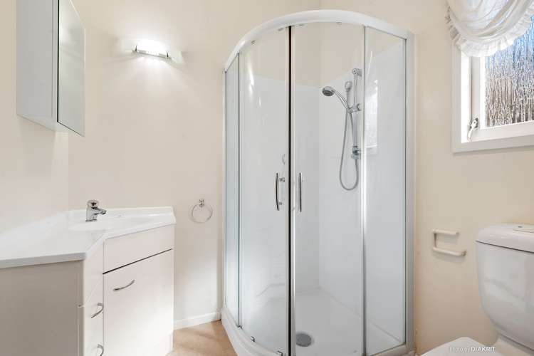 85a Marine Parade Seatoun_11