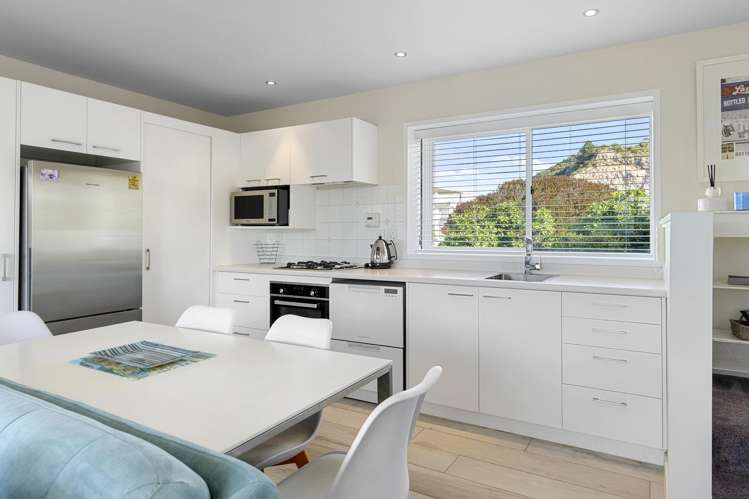 1/6 Burgess Street Sumner_7