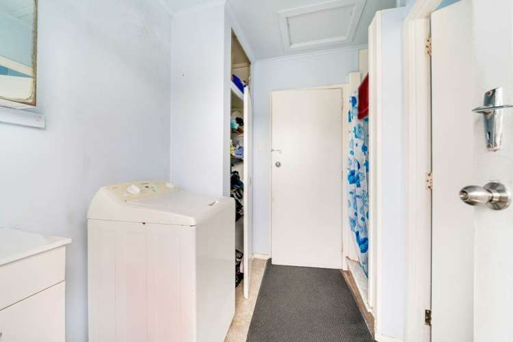 2/34 Plumley Crescent Mangere_9