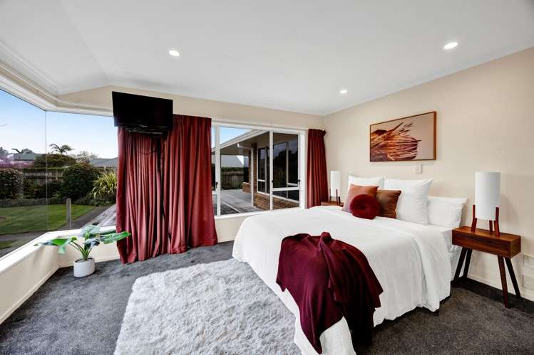 18 Kinross Drive Merrilands_16